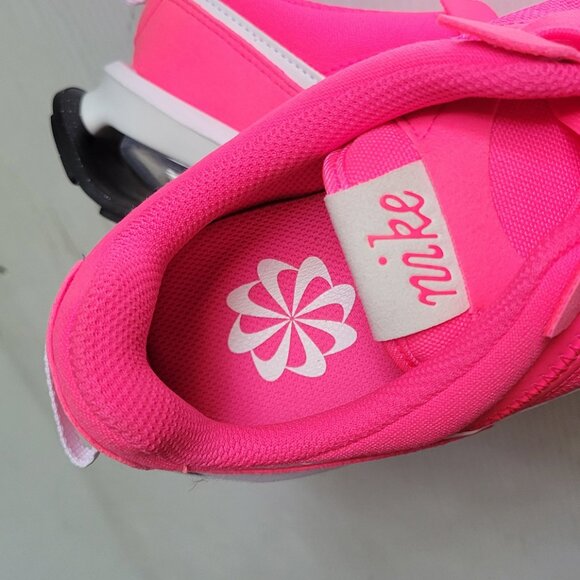 NEW Womens Nike Air Max Pre-Day NN Hyper Pink/White Sneakers FJ0708 639 Sz 9? 10 - Picture 6 of 10